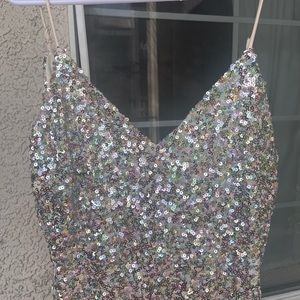 Size small stretchy material sequins great condition. Paid $150 at Windsor.